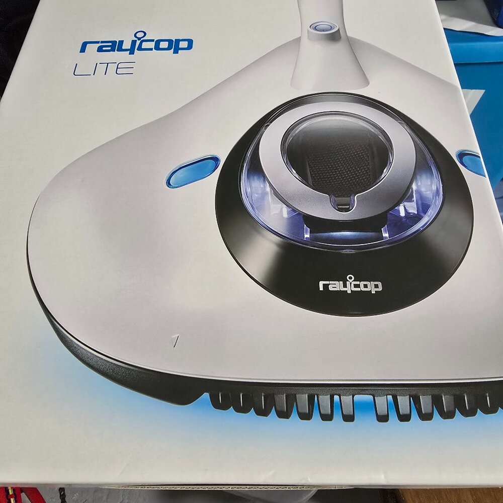 The Raycop LITE UV+ mattress allergen vacuum